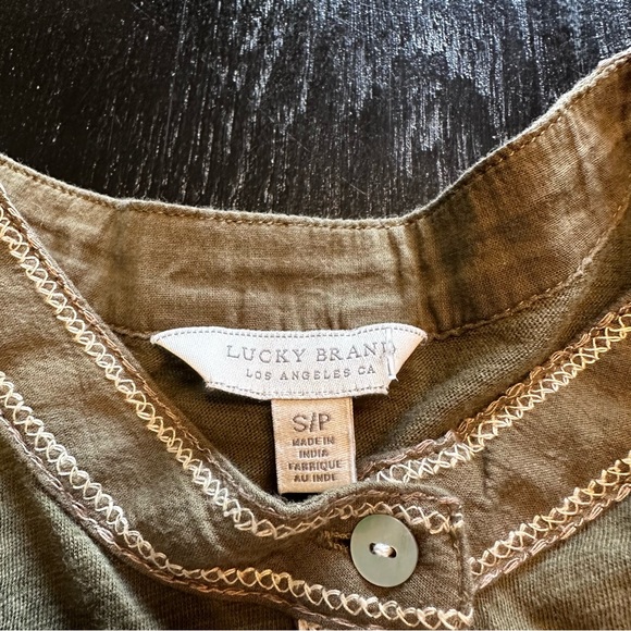 Lucky Brand Small Olive Green and White Embroidered Lightweight Button Down - Picture 5 of 11